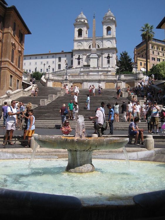 Piazza_di_Spagna_(Rome)_0004